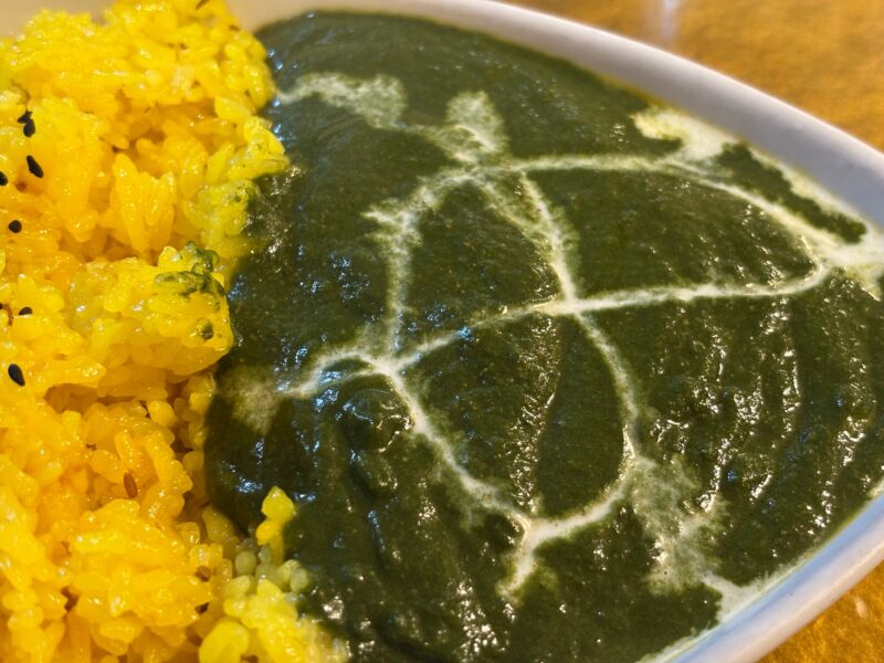 Wカレーのほうれん草チキンカレー